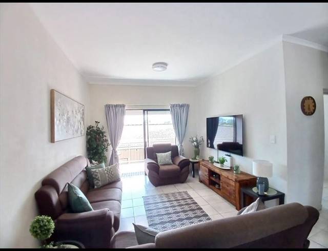 2 BEDROOM TOWNHOUSE FOR SALE IN NORTON PARK